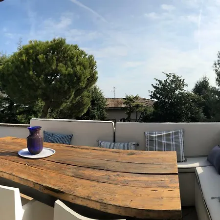 Penthouse Close The Lägenhet Sirmione