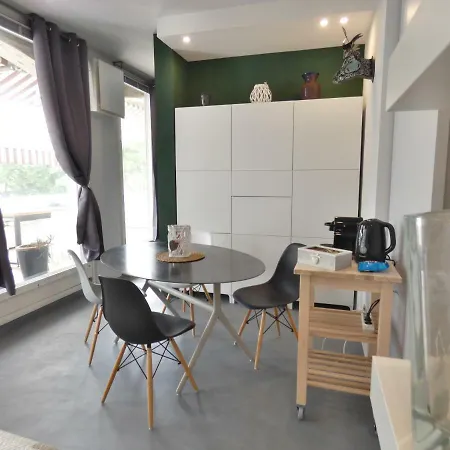 Lägenhet Penthouse Close The